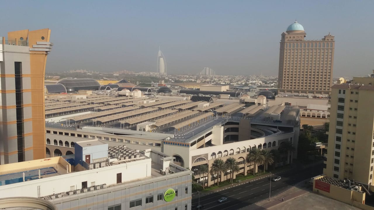 Ausblick vom Dachgeschoss Citymax Hotel Al Barsha