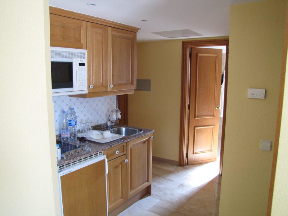 Kleine Küche, alles drin! Grupotel Nilo Azul Apartments