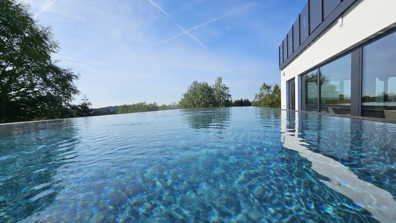 Pool 1. Bier & Wohlfühlhotel Gut Riedelsbach