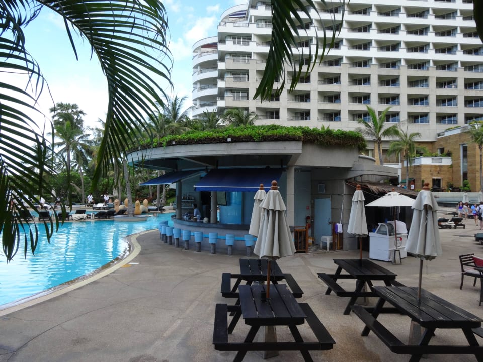 Blick auf die Poolbar Hilton Hua Hin Resort & Spa