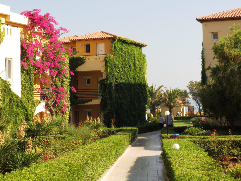 Schön gepflegt Vantaris Luxury Beach Resort