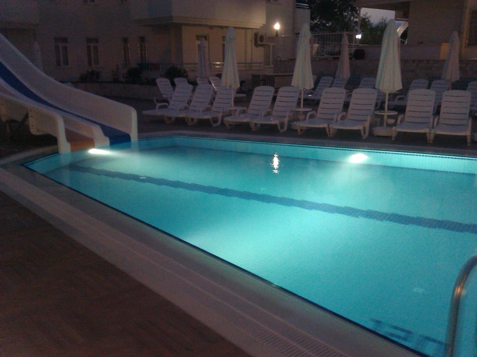 Pool und die Rutsche Merve Sun Hotel & Spa