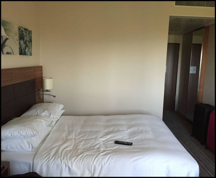 Bett Hilton Garden Inn Frankfurt Airport