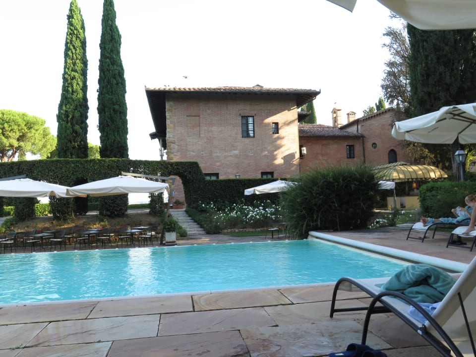 Blick seitlich auf das Hotel Hotel La Collegiata