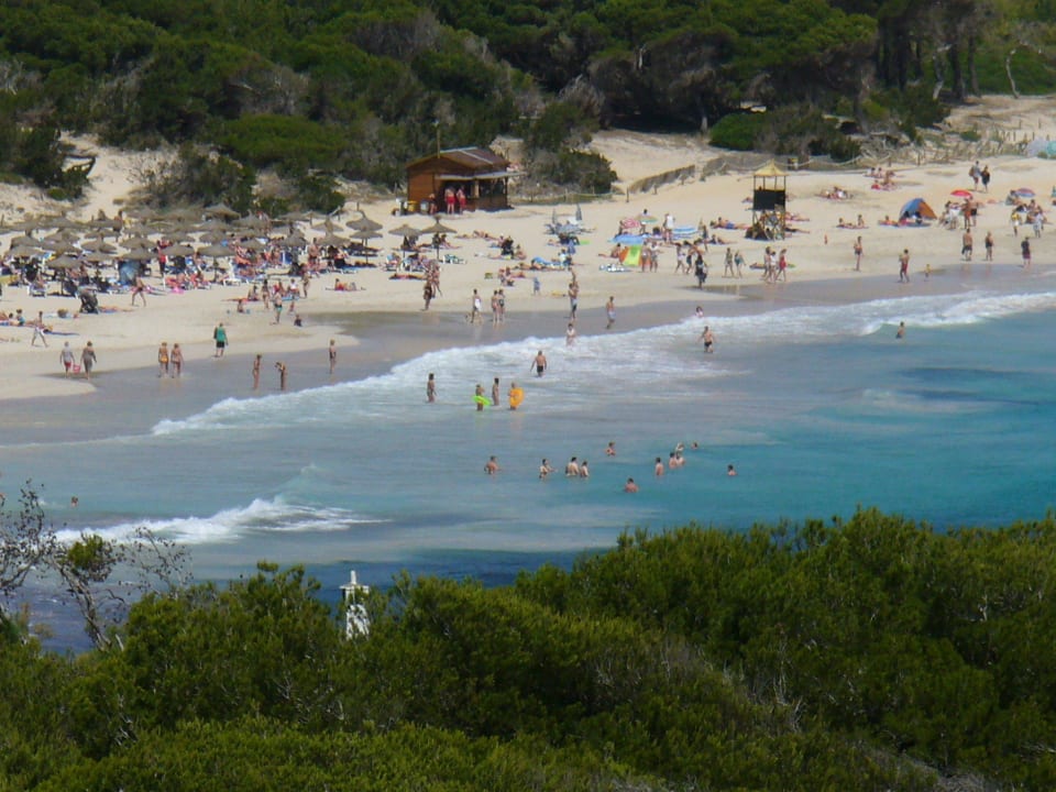 Vom Zimmer aus mit Zoom fotografiert Hotel & Spa S'Entrador Playa