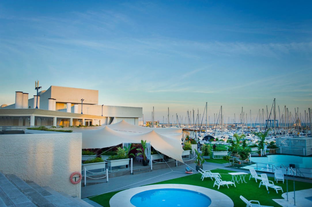 Terraza Piscina Hotel Puerto Sherry