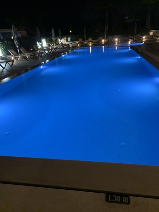 Pool Petousis Hotel & Suites