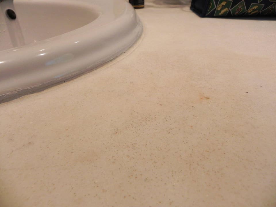 Bad sehr dreckig Schimmel und Stockflecken Mitsis Rodos Village