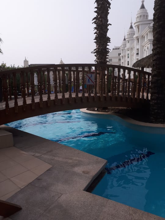 Pool Well Palace Side