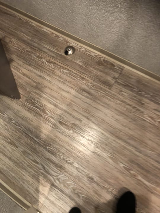 Zimmer MEININGER Hotel Berlin Hauptbahnhof