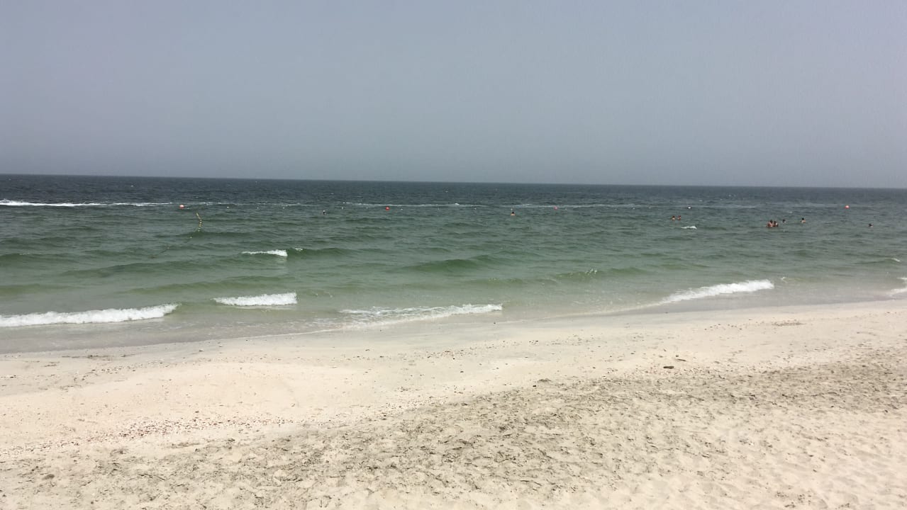 Strand Wyndham Garden Ajman Corniche