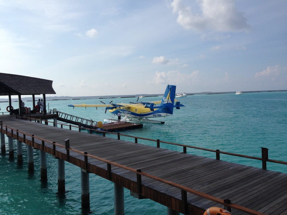 Ankunft Wasserflugzeug Sun Siyam Iru Fushi