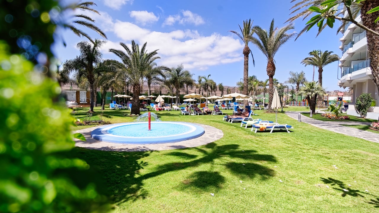 Pool Bull Escorial & Spa