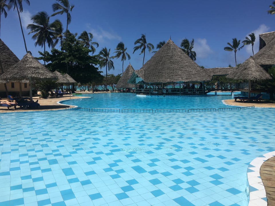 Pool Neptune Pwani Beach Resort & Spa