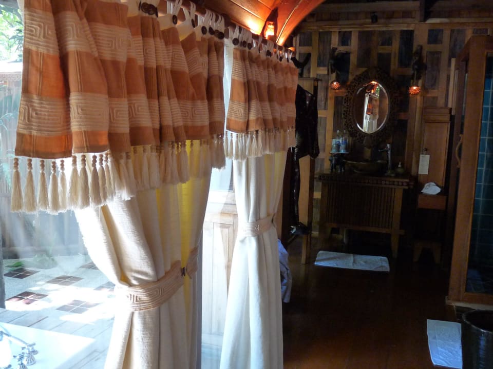 Verbindung zum Bad Santhiya Koh Phangan Resort & Spa