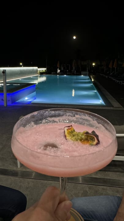 Pool Mazoren Art Hotel