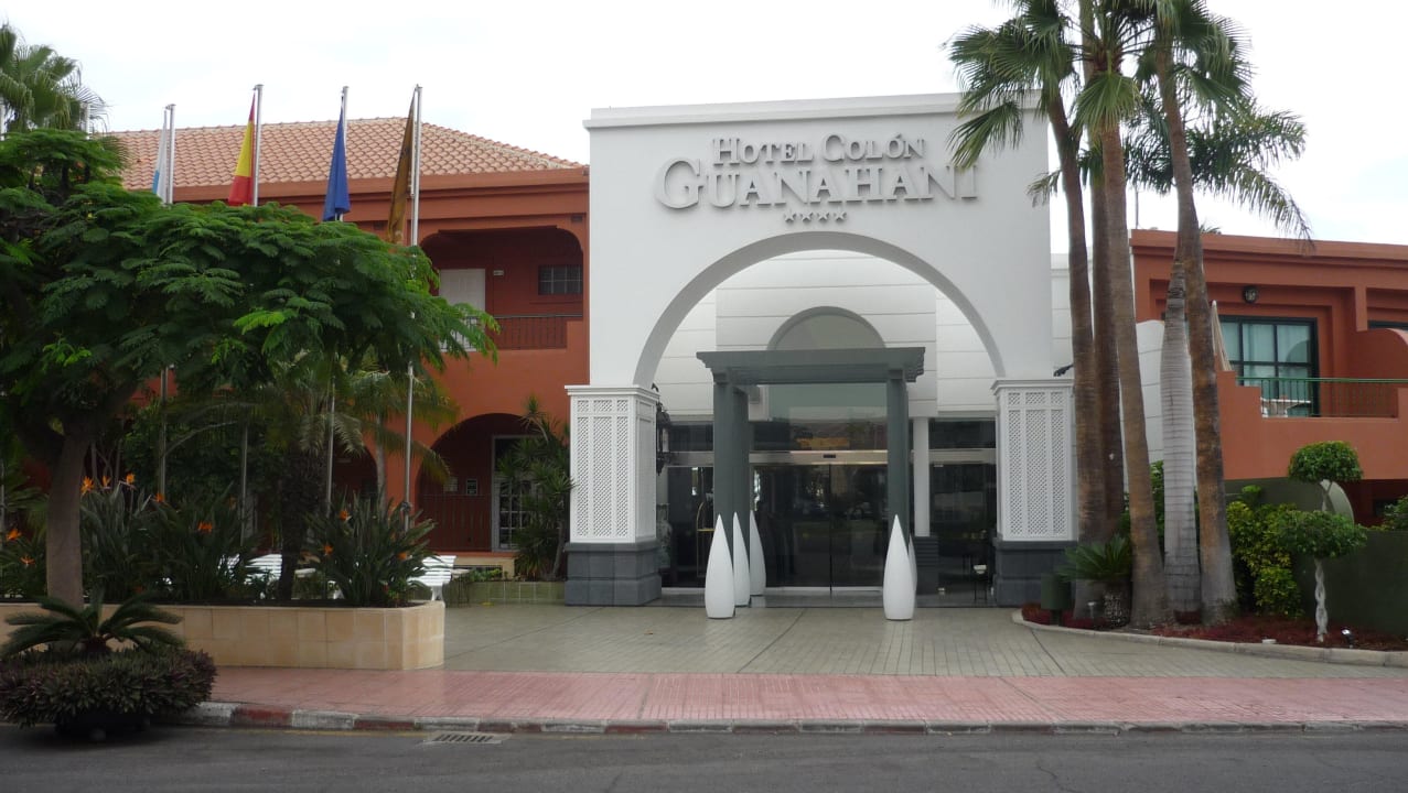 Eingang am Tage Adrián Hoteles Colón Guanahaní - Adults only