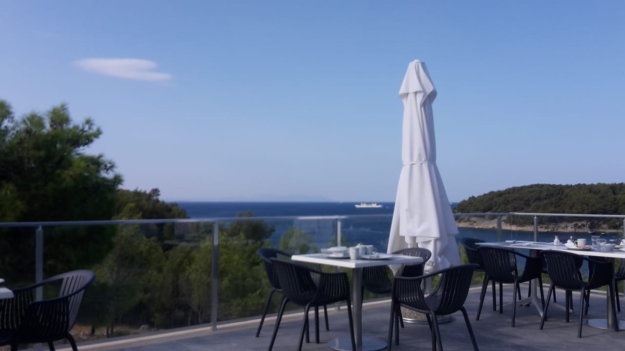 Ausblick vom Restaurant Gava Waterman Milna Resort