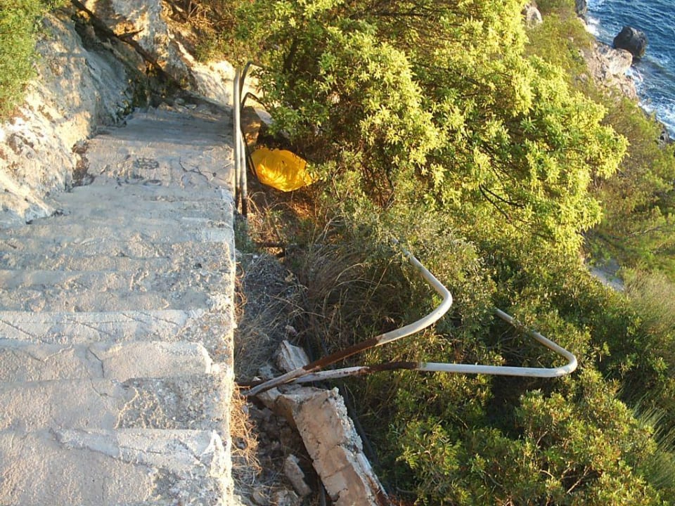 Lebensgefährliche Treppe zum Meer Sun Club Eldorado