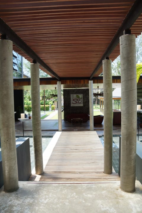 Hintereingang Spa The Waters Khao Lak by Katathani