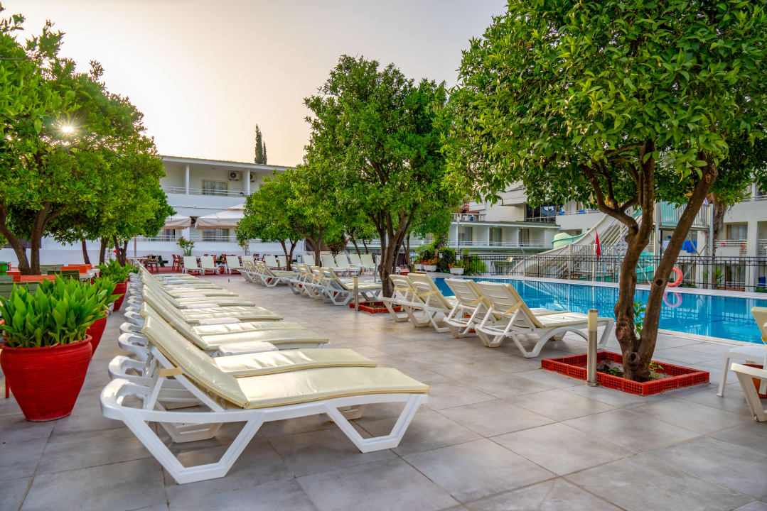 Pool Armas Gül Beach