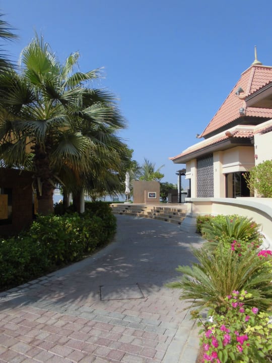 Der Weg ins Restaurant Anantara The Palm Dubai Resort