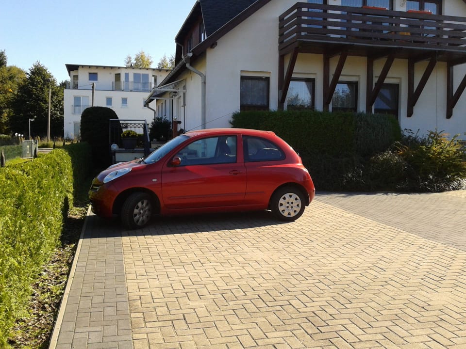 Parkplatz Gästehaus Linde