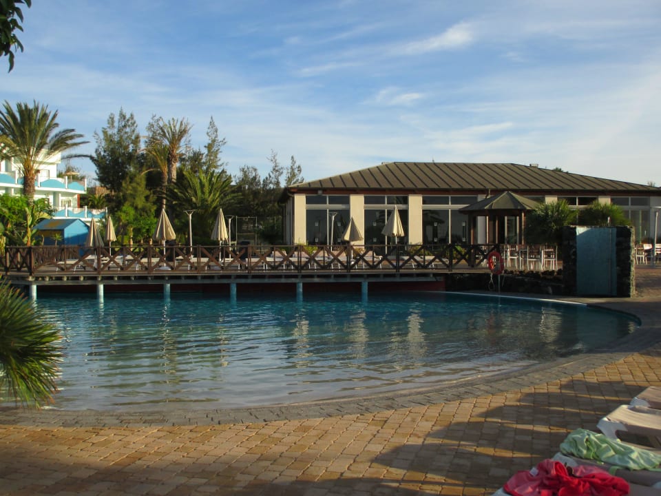 Poolbar R2 Pajara Beach