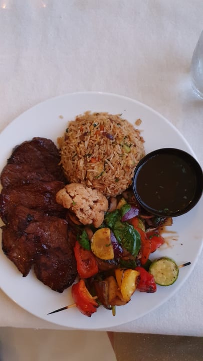 Gastro Serry Beach Resort