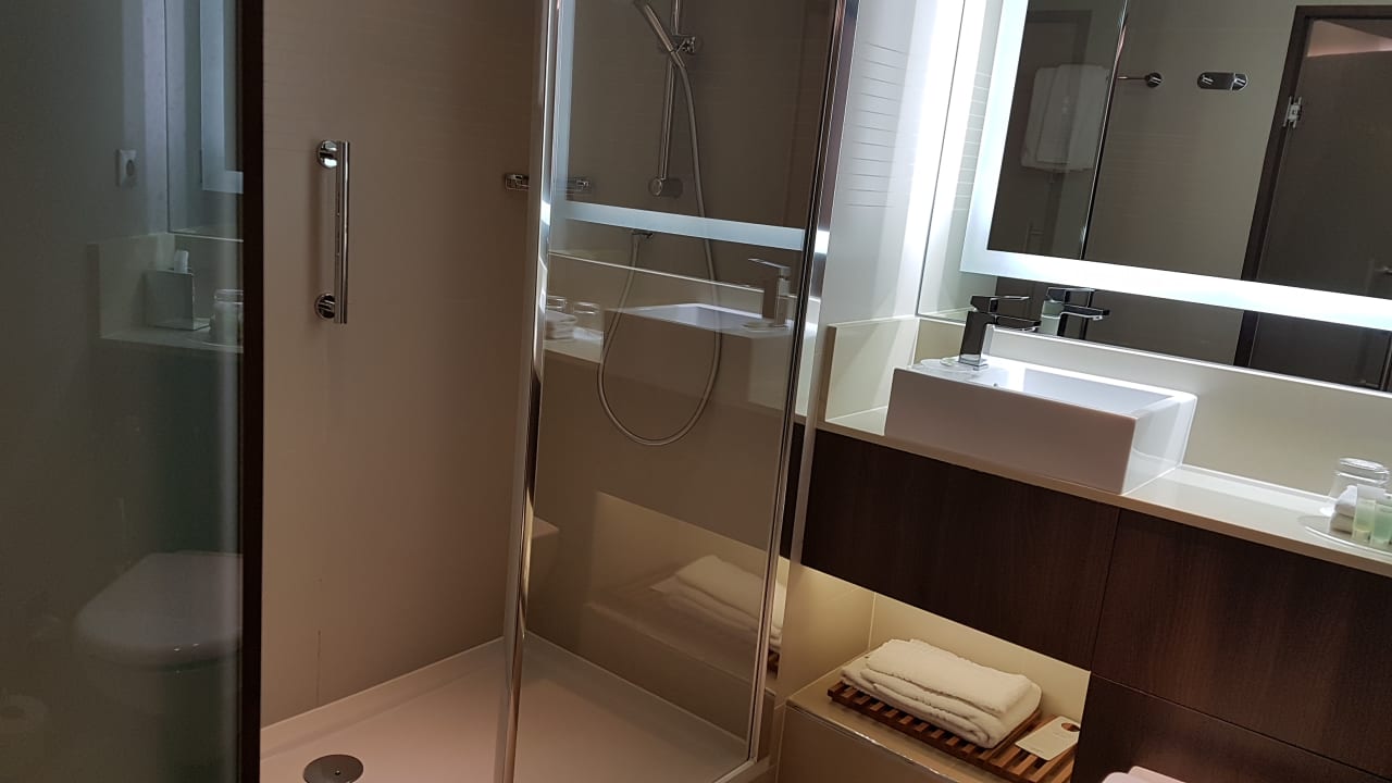 Zimmer Hotel Courtyard by Marriott Cologne