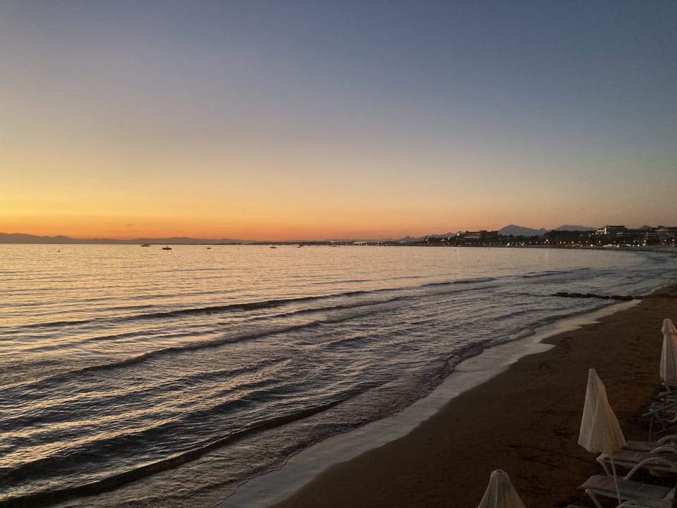 Strand Side Altinkum Hotel