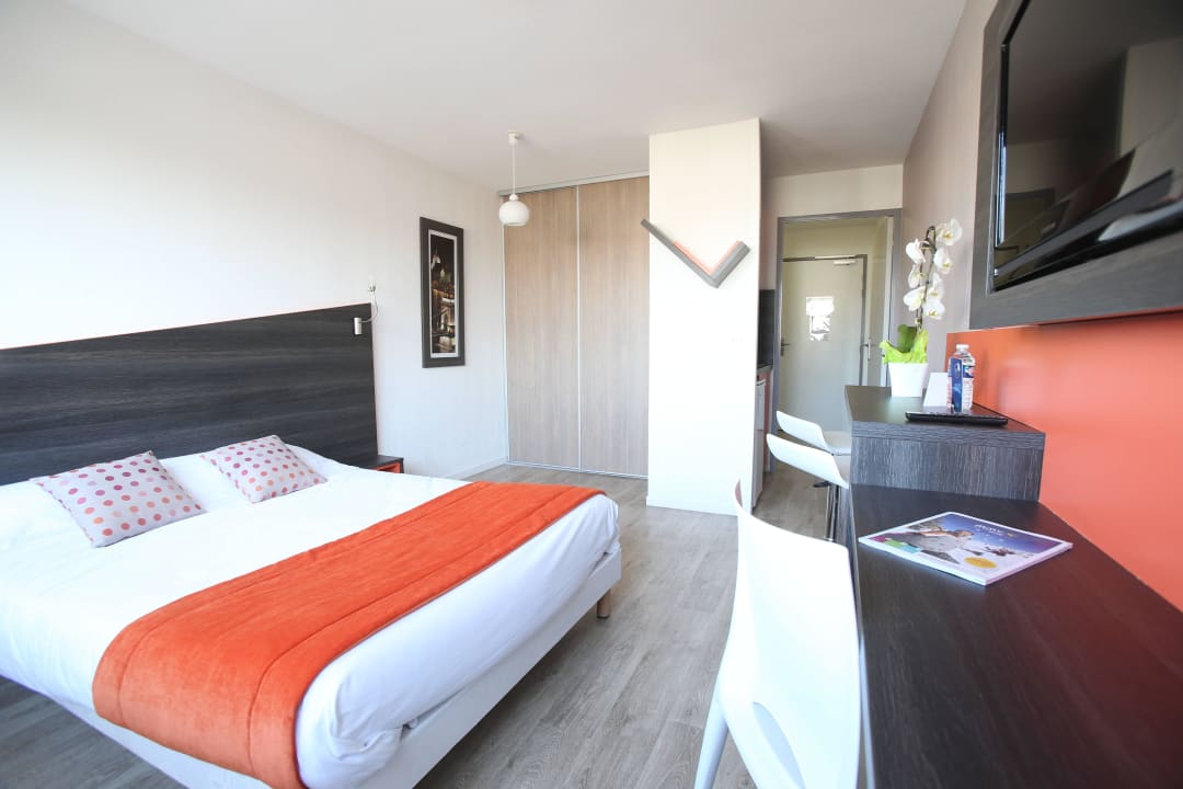 Room Adonis Paris Sud - Apparthôtel le Fontainebleau
