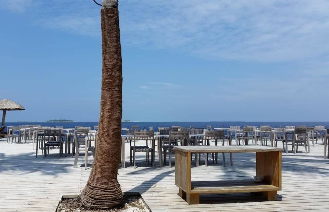 Toller Ausblick Machchafushi Island Resort & Spa Maldives, The Centara Collection