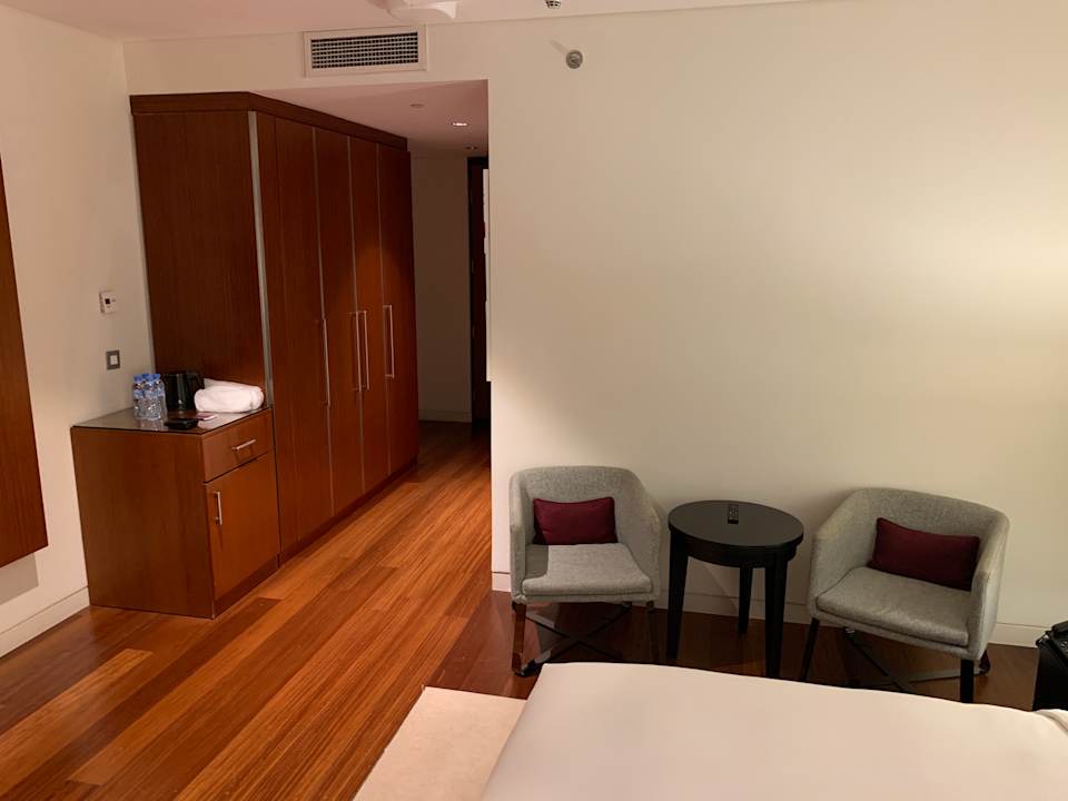 Zimmer Oryx Airport Hotel