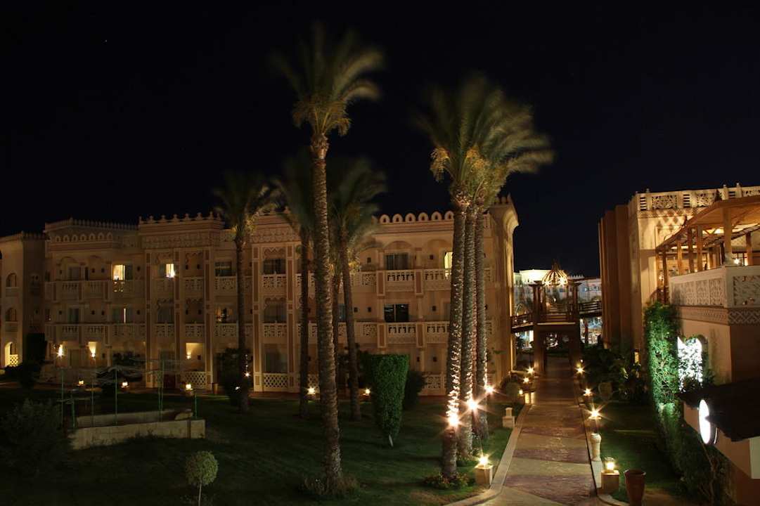 Hotel bei Nacht Pickalbatros Palace Resort