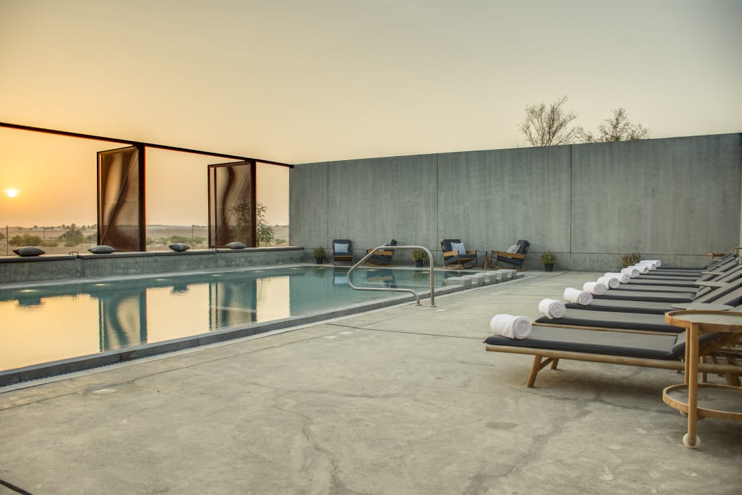 Pool Al Faya Retreat