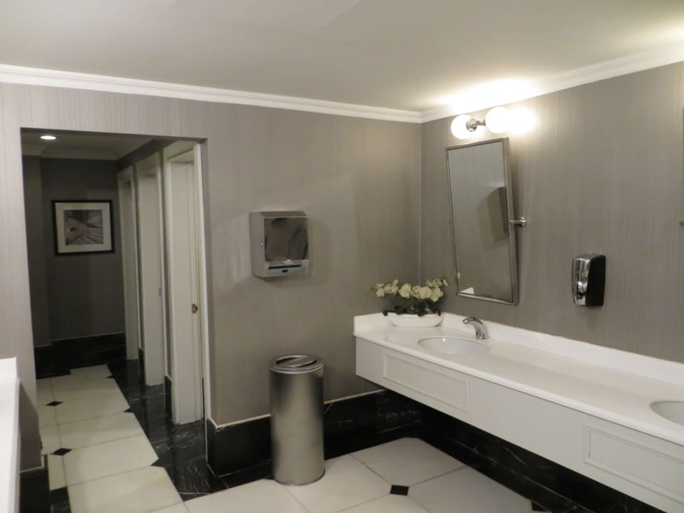 Die absolut sauberen Toiletten im Lobbybereich IC Hotels Santai Family Resort