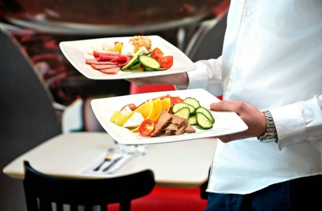 Śniadanie Hotel Ibis Ostrobramska