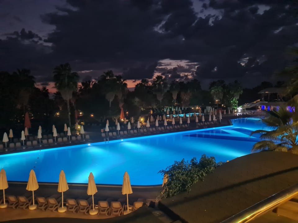 Pool VONRESORT Golden Coast