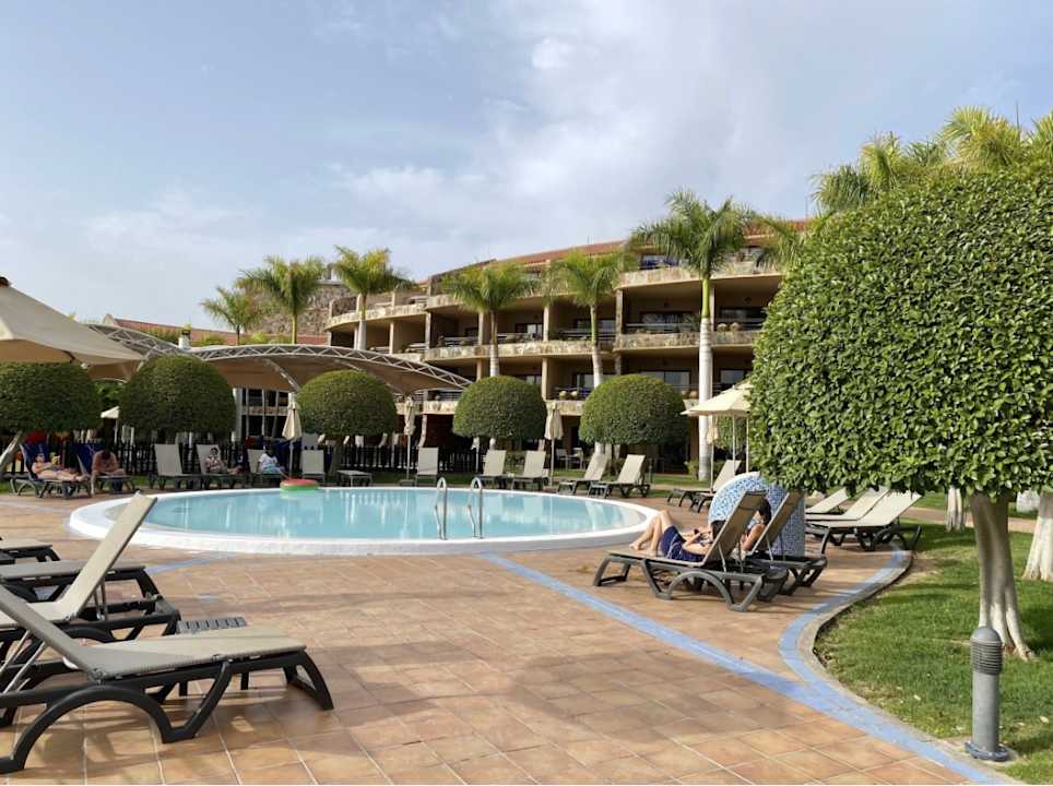 Pool H10 Playa Meloneras Horizons Collection