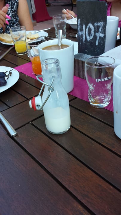 Frühstücksmilch für den Kaffee Hotel Franziskushöhe