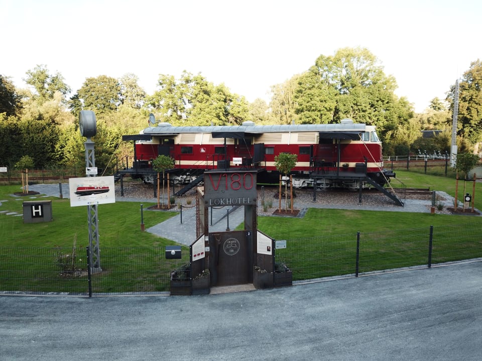 Außenansicht Lok Hotel V180