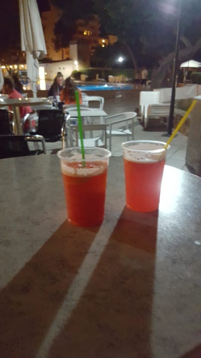 Cocktails  BQ Belvedere Hotel