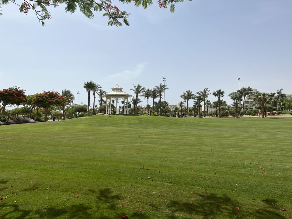 Gartenanlage Steigenberger ALDAU Beach Hotel