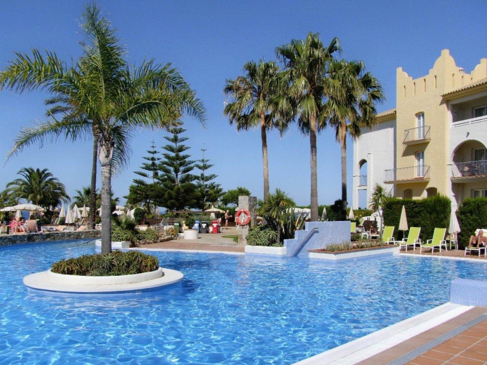 Poolbereich vom Hotel Fuerte Conil-Resort