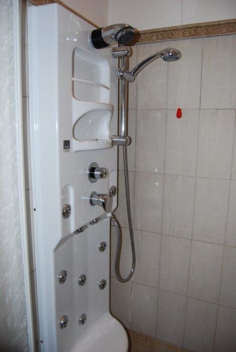 Massagedusche Hotel Roman Holidays