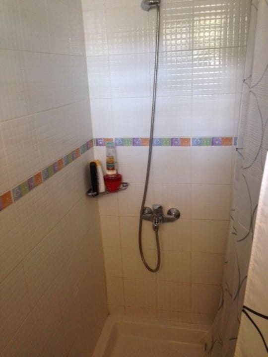 Dusche Appartementanlage Faisan