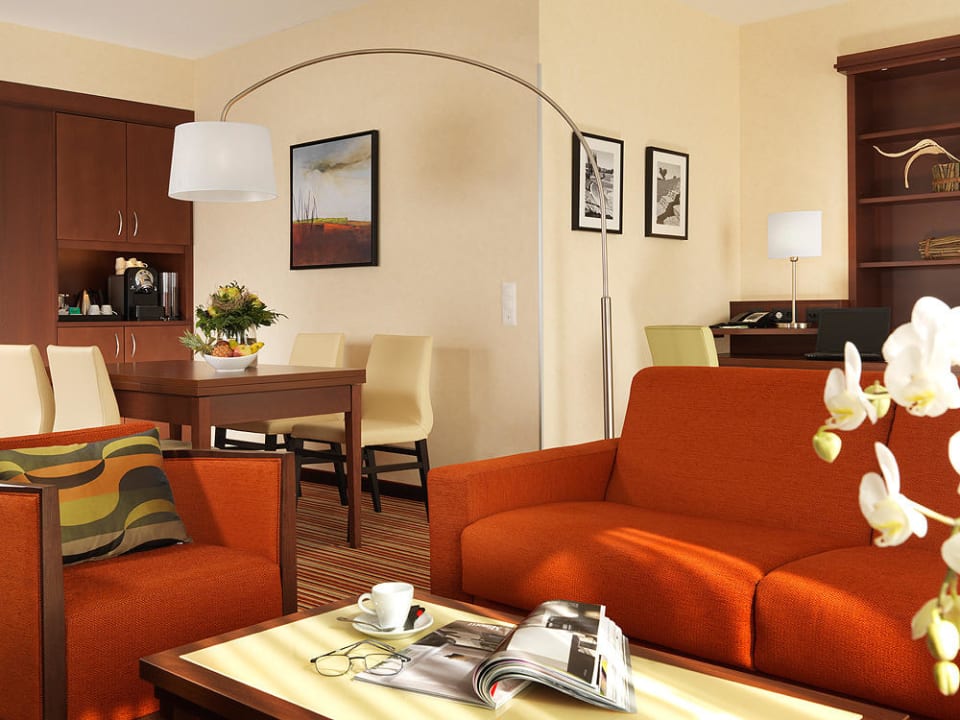 Suite Courtyard by Marriott Basel