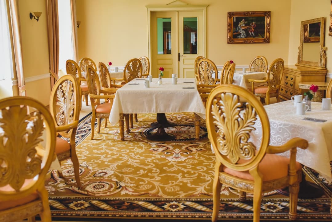 Gastro Zámek Kamenný dvůr