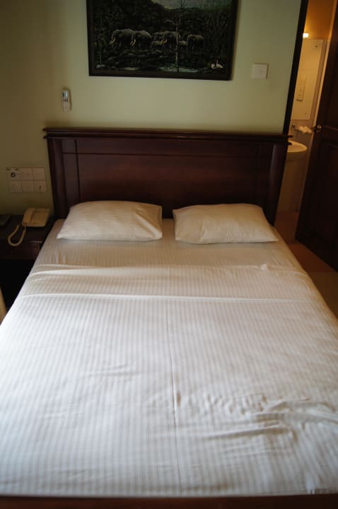 Sauber und bequem Oak Ray Serene Garden Hotel